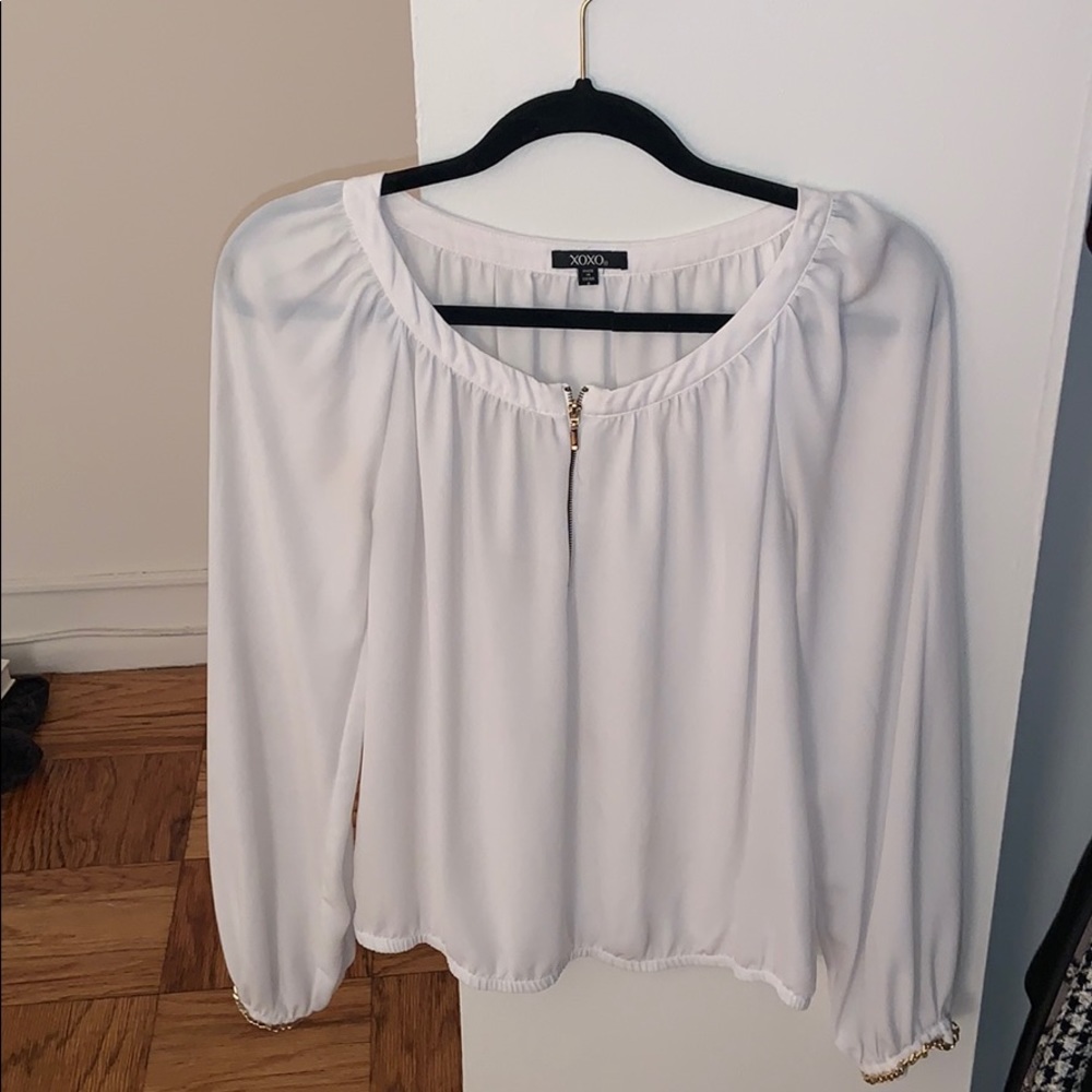 White long sleeve blouse